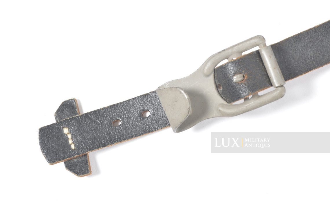 Unissued Late war German Heer / Luftwaffe light Y-straps, « 1943 » - photo 7