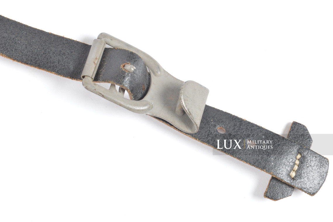 Unissued Late war German Heer / Luftwaffe light Y-straps, « 1943 » - photo 8