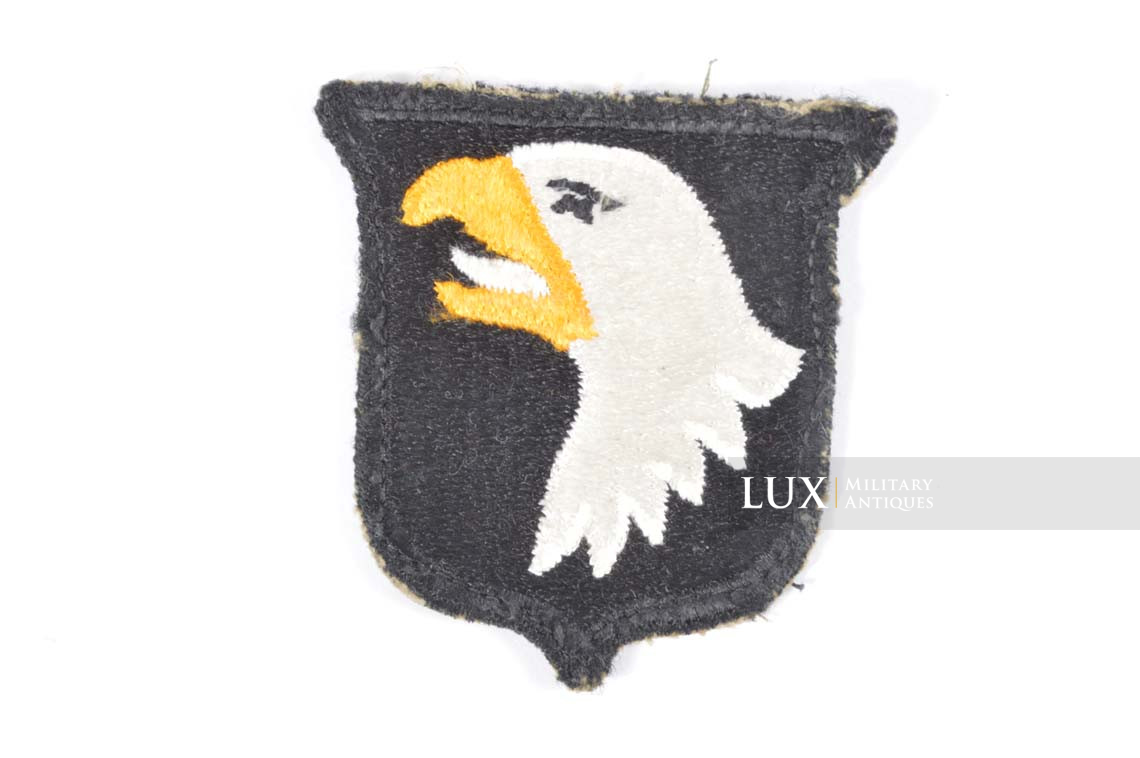 Insigne d’épaule US, 101st Airborne Division, « langue blanche / dos vert » - photo 4