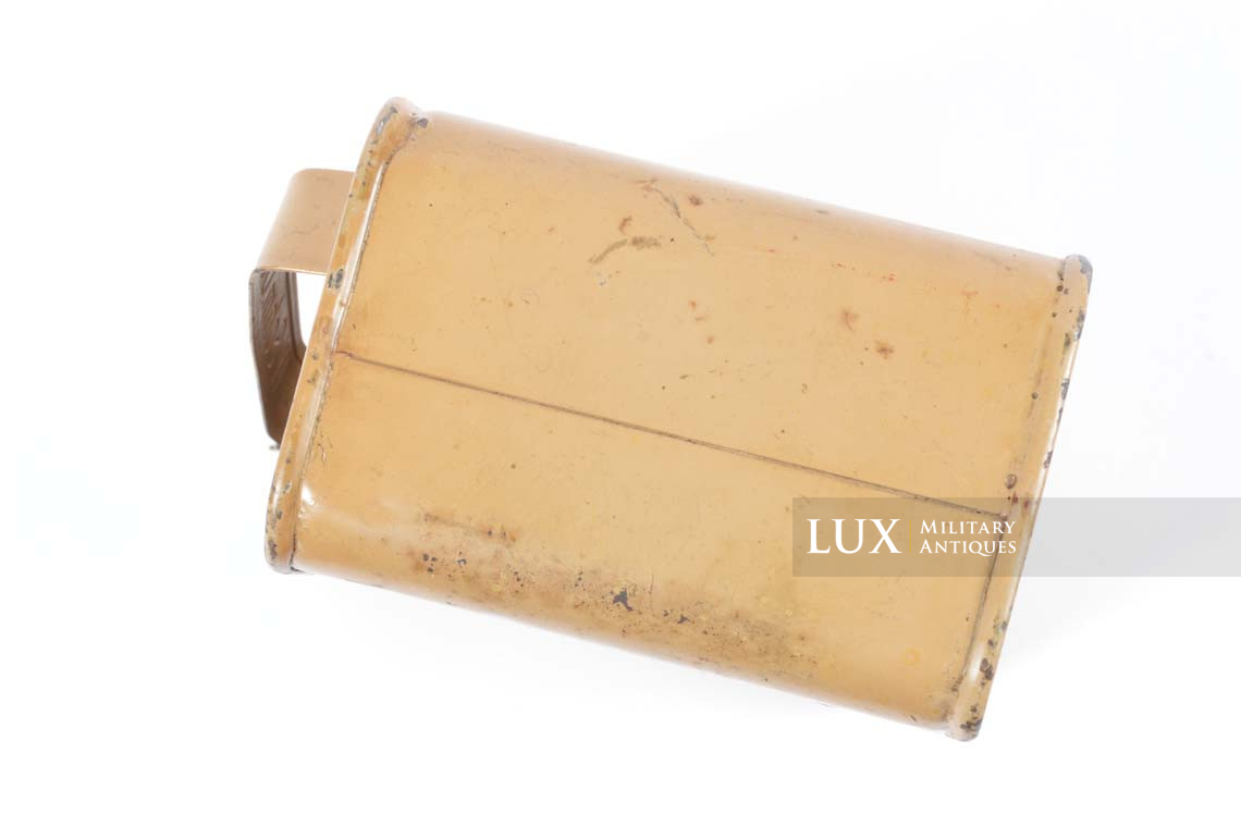 Late-war German MG34/42 lubrication oil container - photo 13