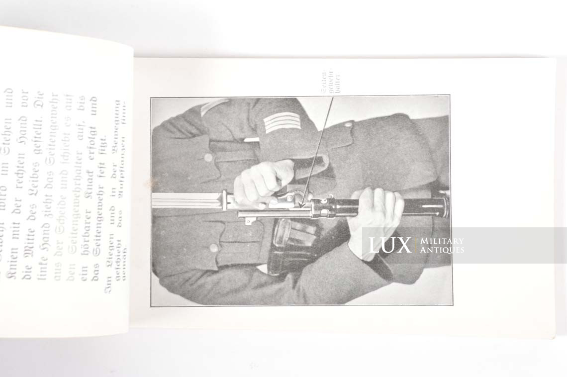 German k98 weapons training photo booklet, « 1932 » - photo 10