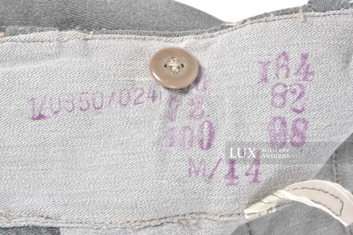 Unissued Heer / Waffen-SS M44 combat trousers, « LAGO / RBNr » - photo 21