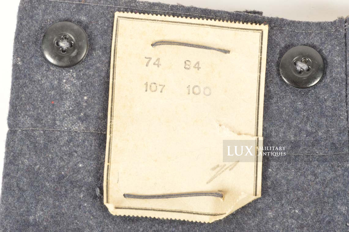 Unissued Luftwaffe M40 combat trousers, « 1941 » - photo 9