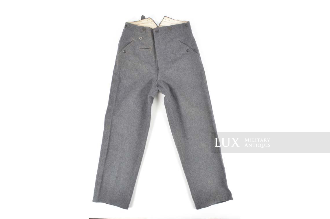 Pantalon M40 Luftwaffe fin de guerre, état neuf, « RBNr » - photo 15