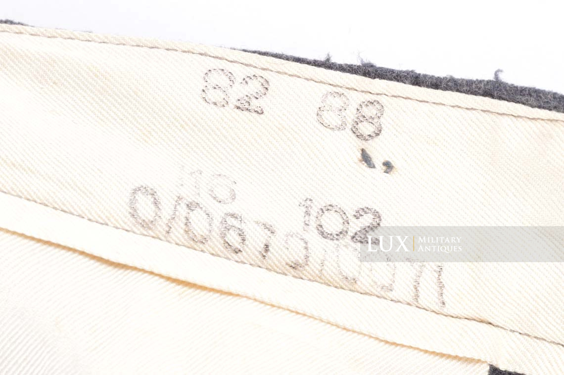 Pantalon M40 Luftwaffe fin de guerre, état neuf, « RBNr » - photo 20