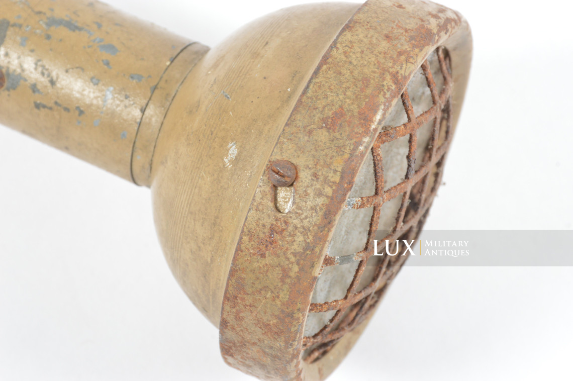 German vehicle issued flashlight, « ordinance tan » - photo 9