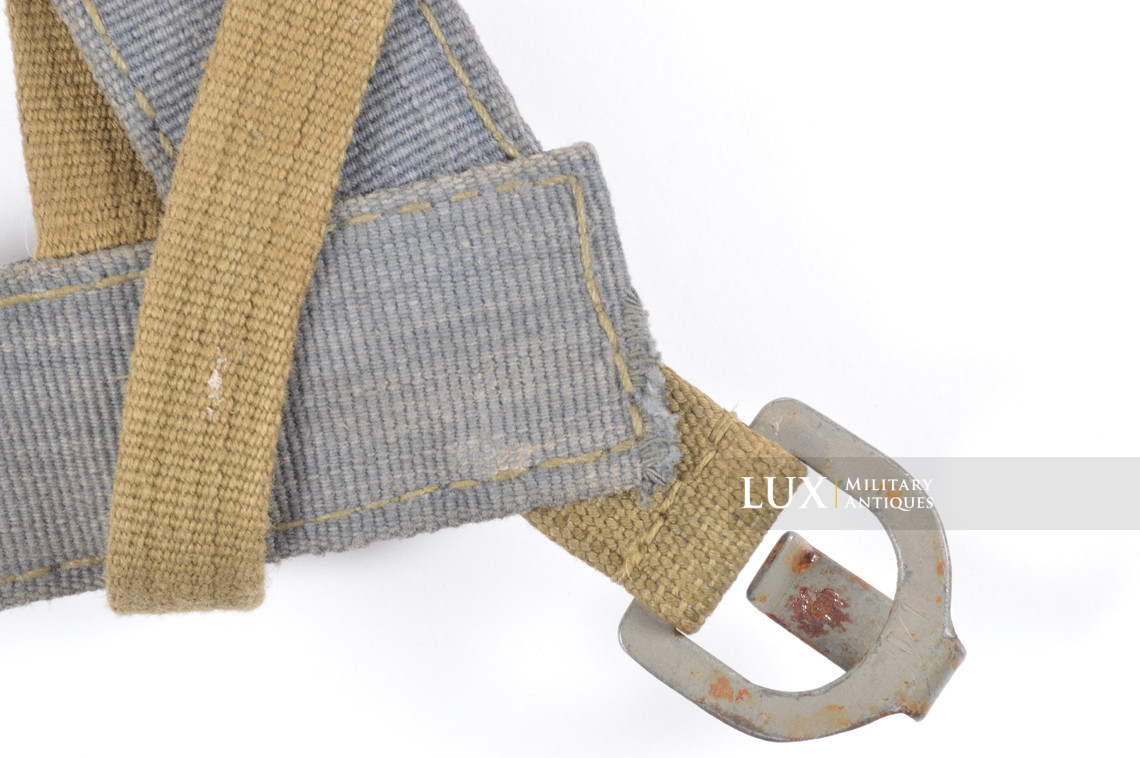 Rare paquetage d'assaut Luftwaffe tropical en web bleu, « Sturmgepack » - photo 14