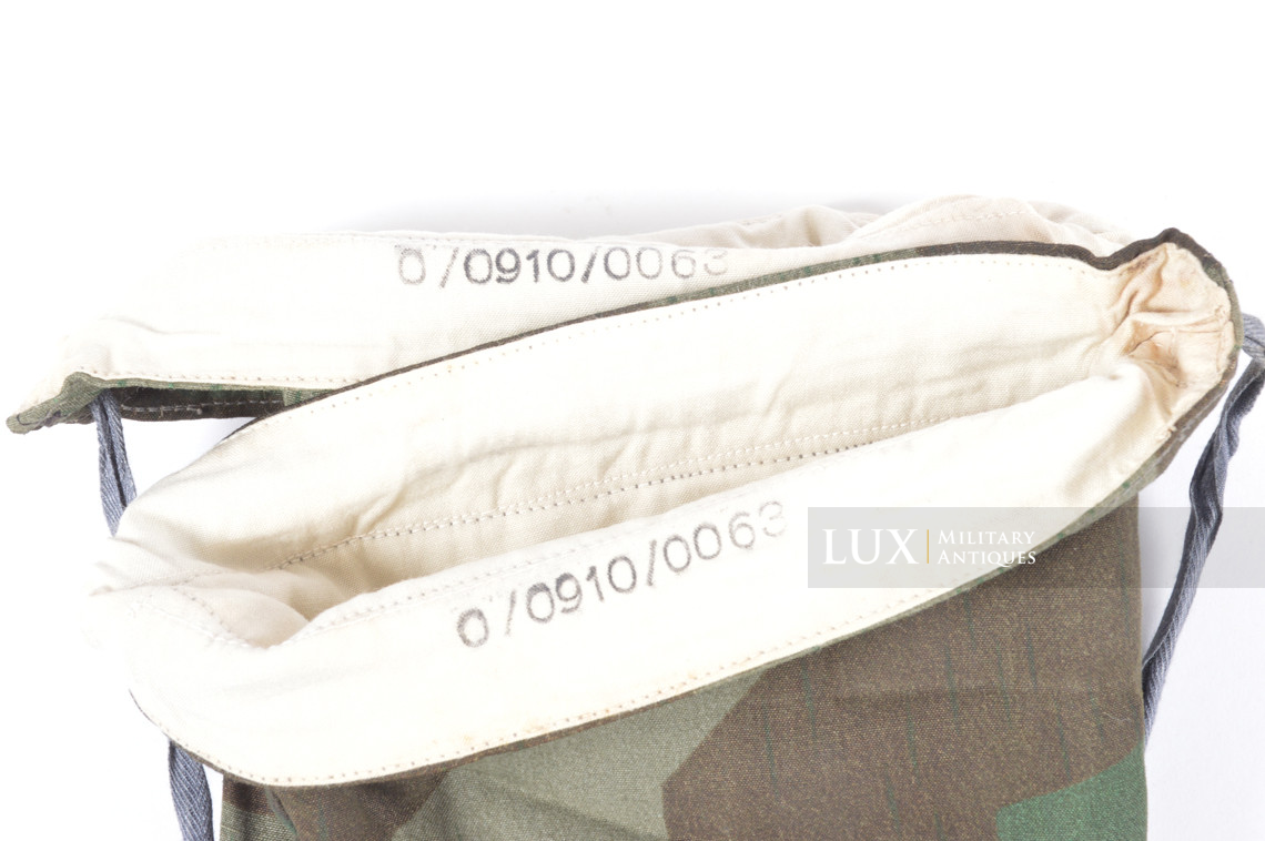 Unissued German Heer / Luftwaffe splinter pattern reversible to white winter camouflage gloves, « RBNr  » - photo 9