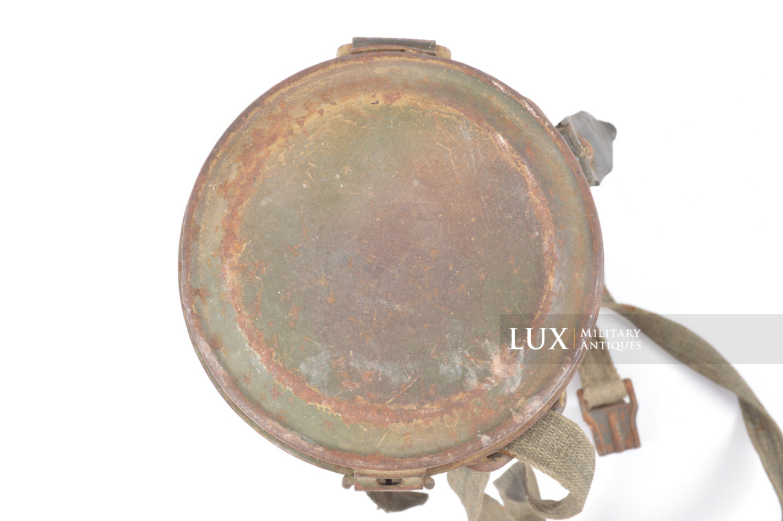 Ensemble boîtier de masque anti-gaz allemand camouflé trois tons, « Normandie » - photo 16