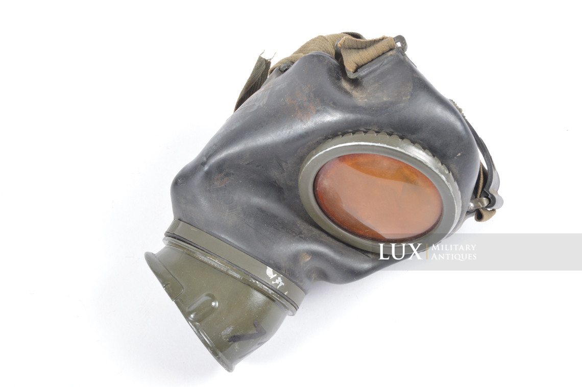 Ensemble boîtier de masque anti-gaz allemand camouflé trois tons, « Normandie » - photo 60