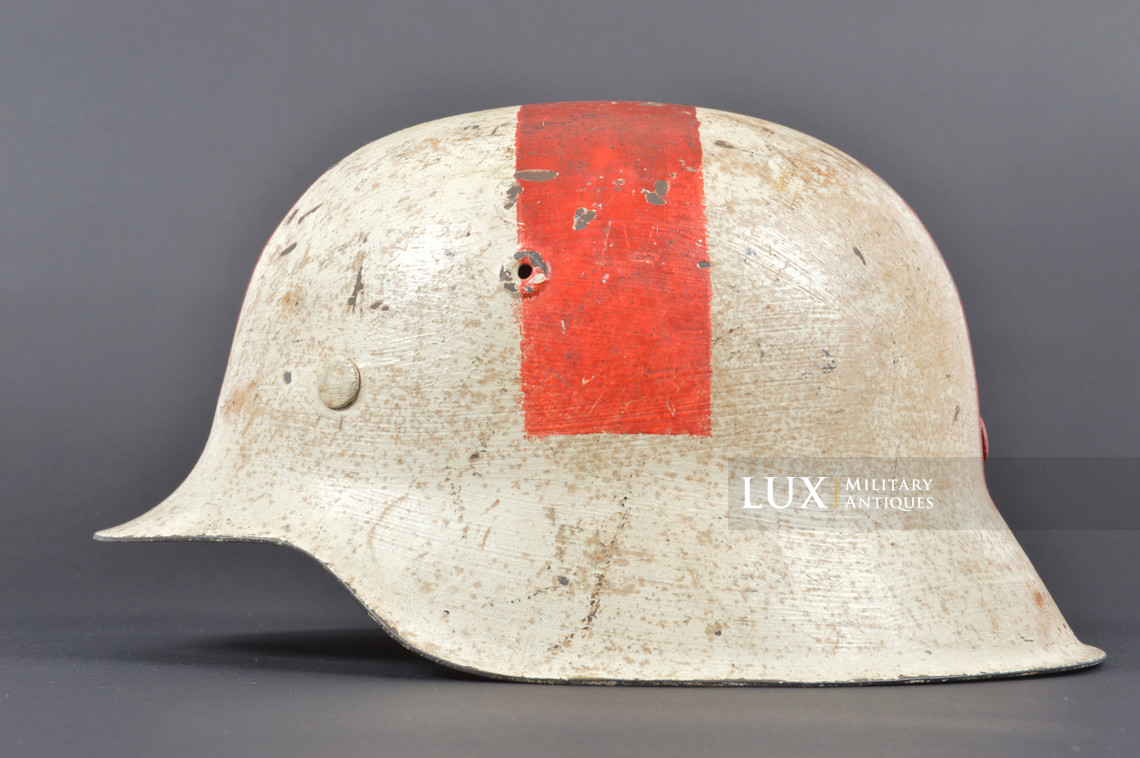 Rare M42 Heer combat medics helmet, « NS62 » - photo 7