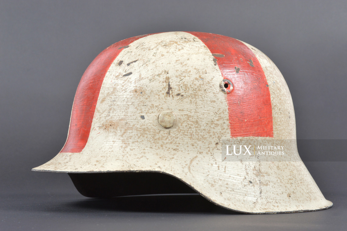 Rare M42 Heer combat medics helmet, « NS62 » - photo 8
