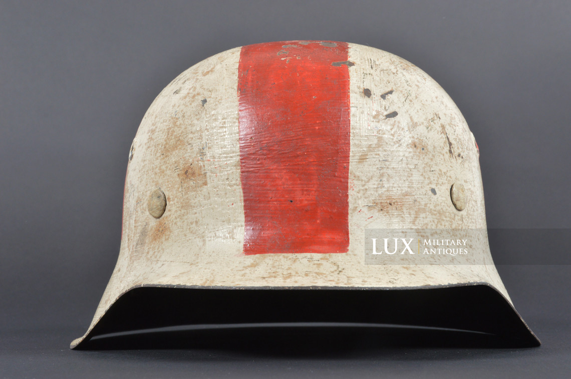 Rare M42 Heer combat medics helmet, « NS62 » - photo 9