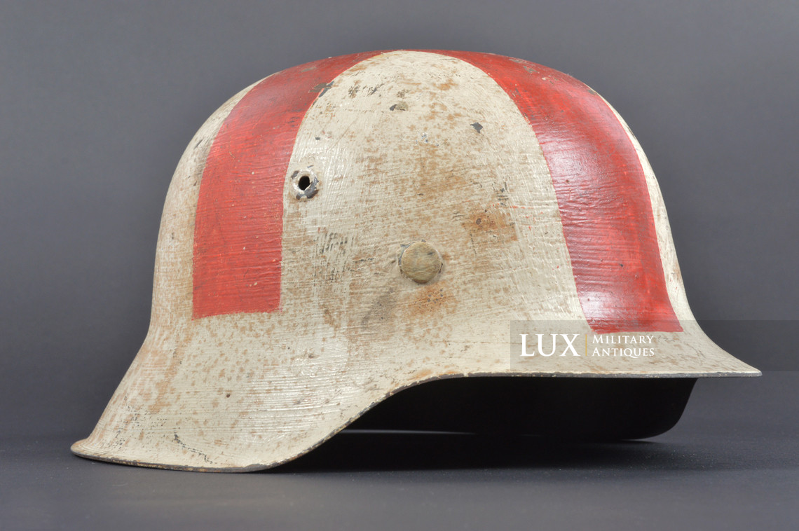Rare M42 Heer combat medics helmet, « NS62 » - photo 10