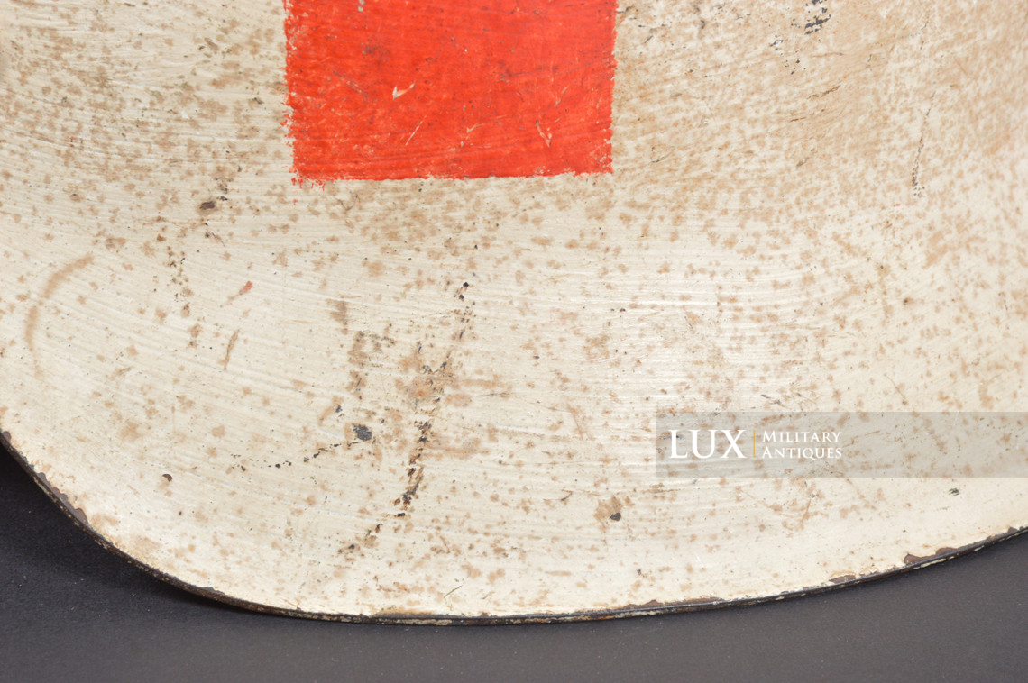 Rare M42 Heer combat medics helmet, « NS62 » - photo 24