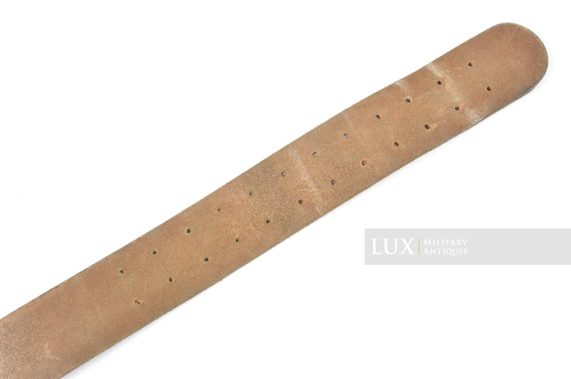 Rare late war German leather belt in natural brown leather, « RBNr » - photo 10