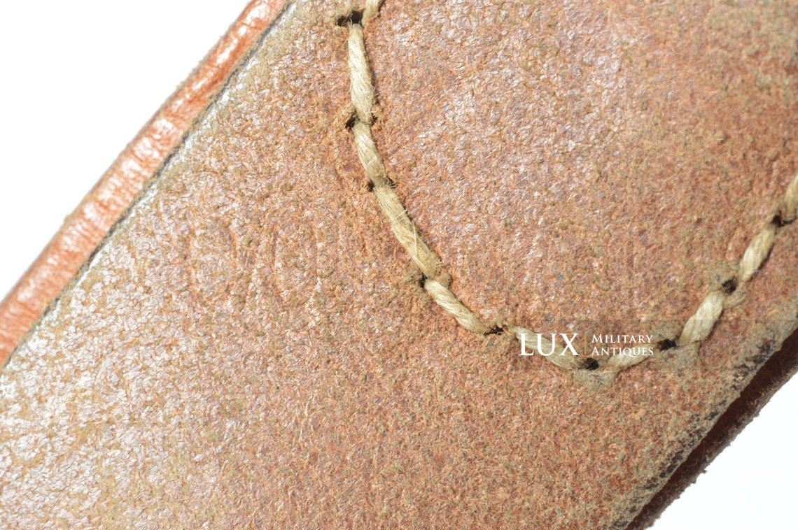Rare late war German leather belt in natural brown leather, « RBNr » - photo 9