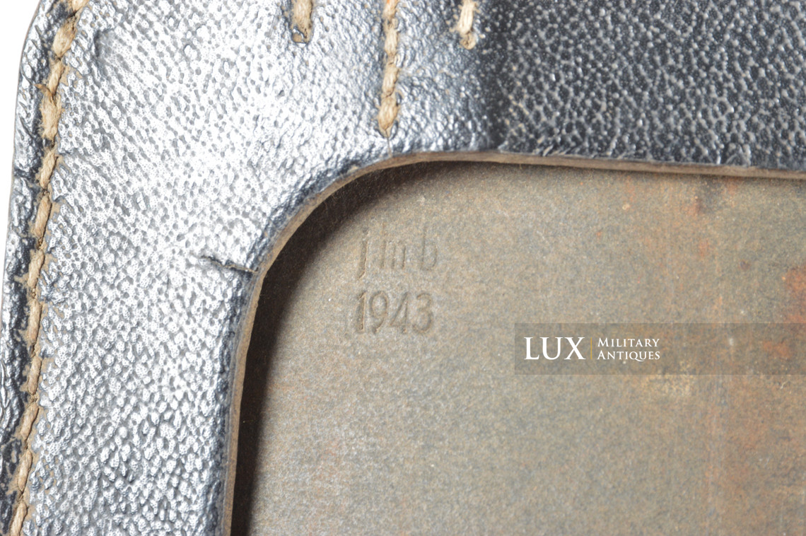 German entrenching tool carrying case in black pressed cardboard, « jmb 1943 » - photo 8