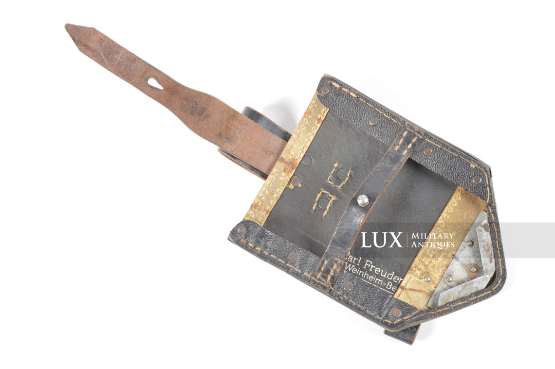 Unissued German folding shovel carrying case, « gxc43 » - photo 15