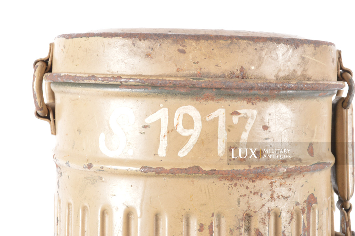 German tan camouflage gas mask canister set, named - photo 18