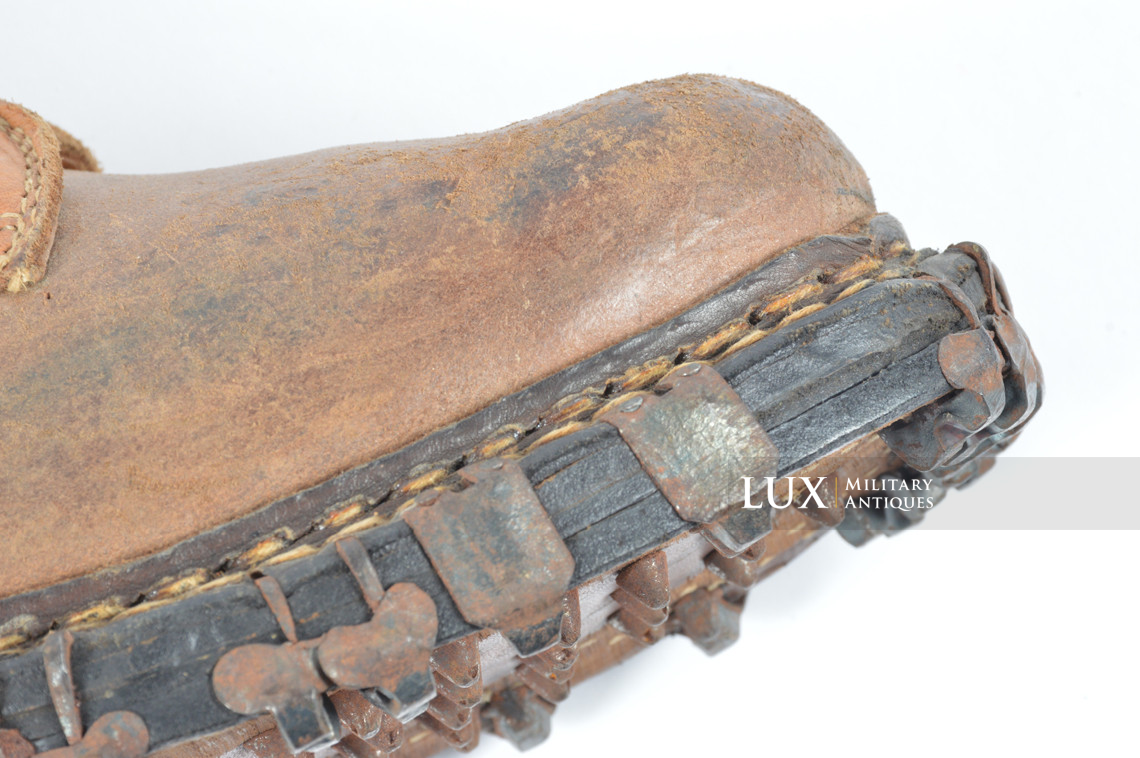 Unissued German mountain trooper's ankle boots, « Gebirgsjäger » - photo 11