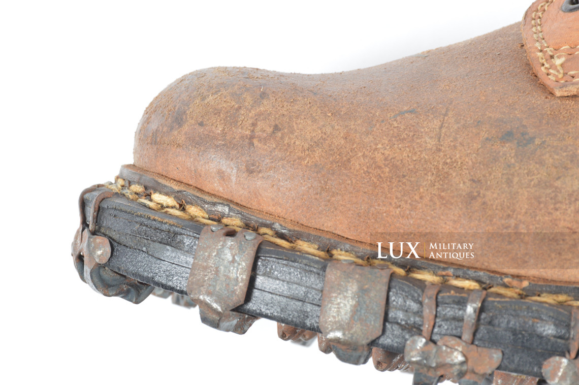 Unissued German mountain trooper's ankle boots, « Gebirgsjäger » - photo 24