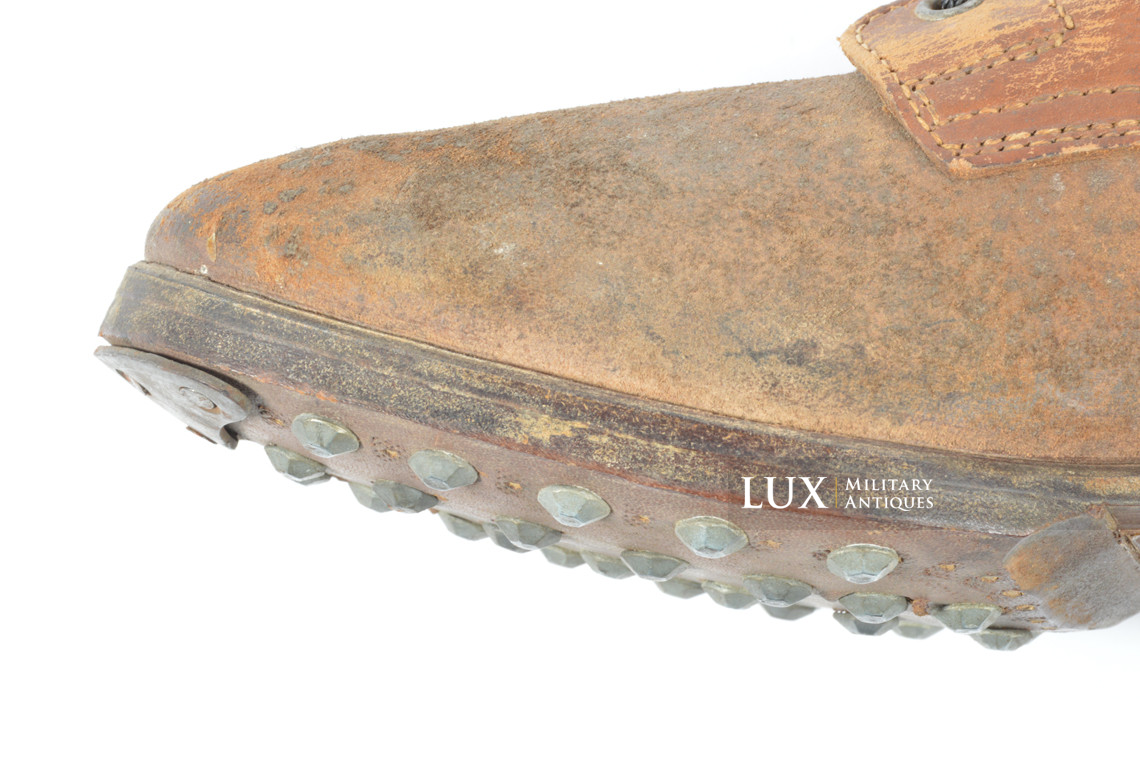 Brodequins de combat allemands fin de guerre, état neuf - photo 16