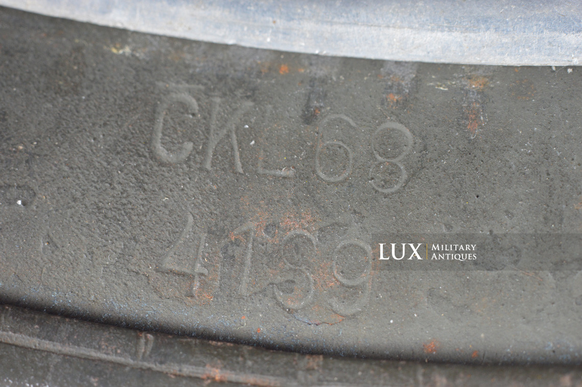 Late war M38 German Paratrooper combat helmet, « ckl68 » - photo 24