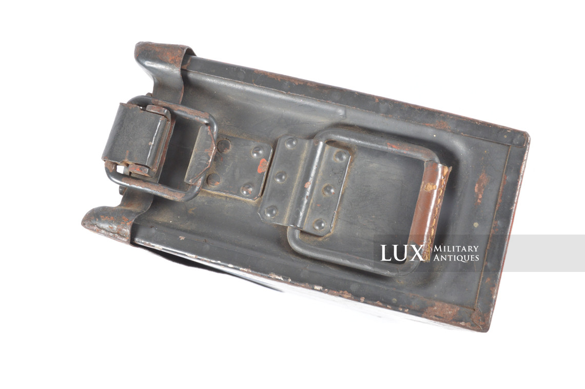 Early German MG34/42 ammunitions case - photo 12