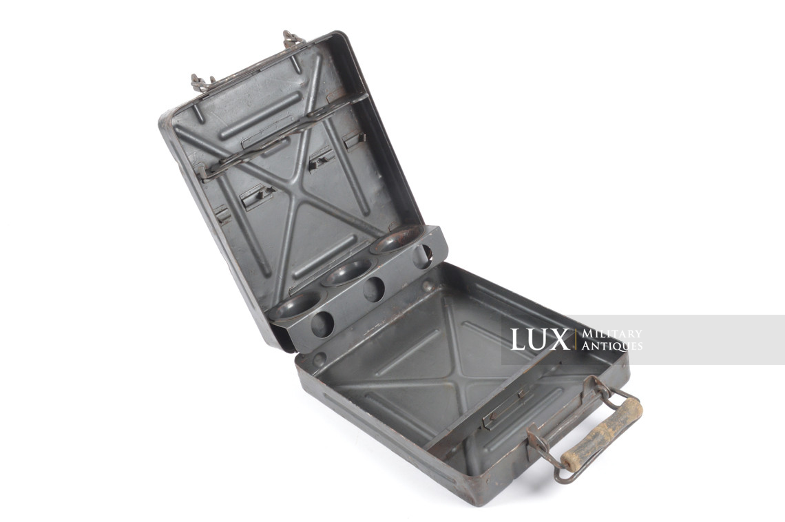 Early German 8cm mortar steel ammunition storage box - photo 17