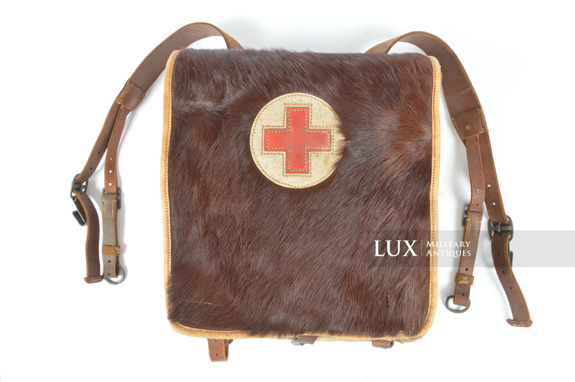 Unissued late-war German combat medics backpack - photo 8
