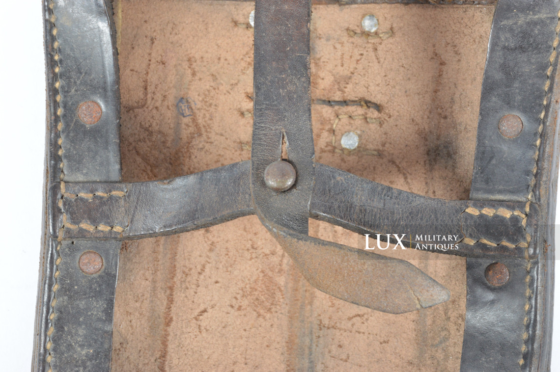 German folding shovel and carrying case, first pattern, « 1940 » - photo 10