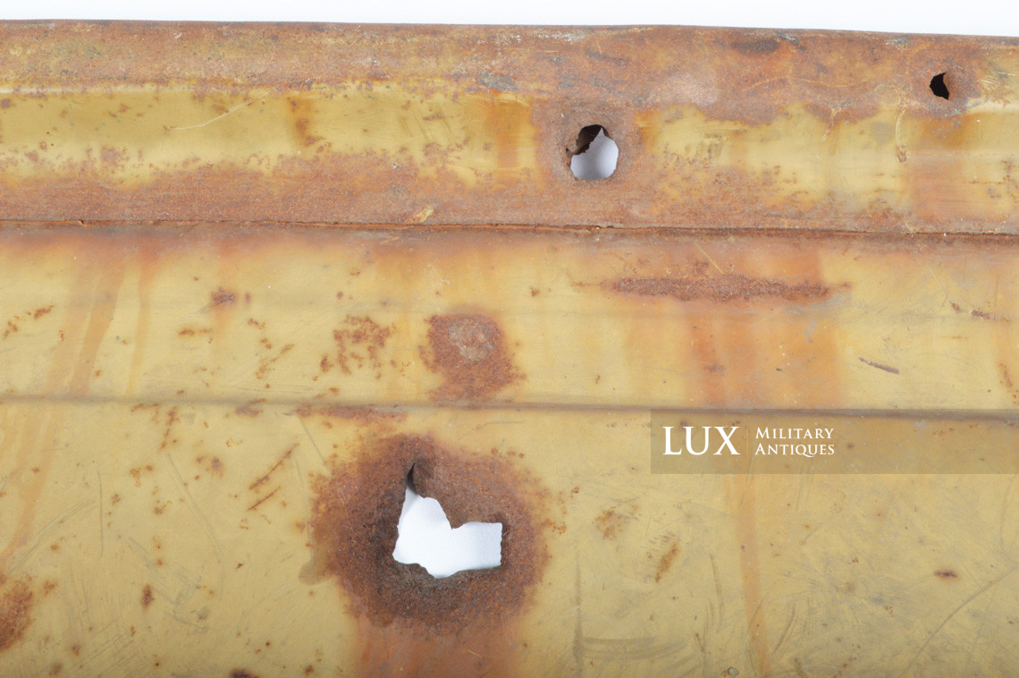 Camouflage & battle damaged VW Type 82 Kübelwagen door - photo 19