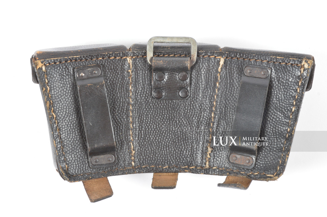 Matching pair of late war k98 ammunition pouches, « RBNr 0/0561/0169 » - photo 9