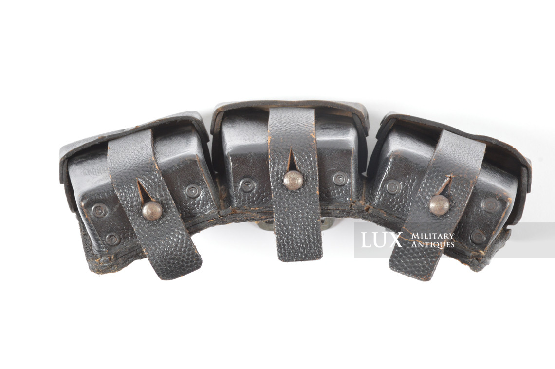 Matching pair of late war k98 ammunition pouches, « RBNr 0/0561/0169 » - photo 12