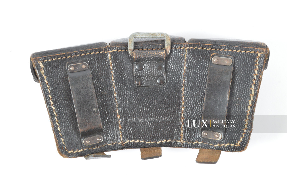 Matching pair of late war k98 ammunition pouches, « RBNr 0/0561/0169 » - photo 17