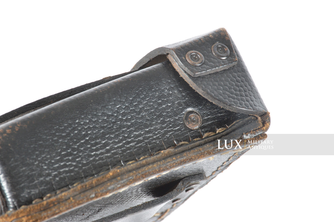 Matching pair of late war k98 ammunition pouches, « RBNr 0/0561/0169 » - photo 21