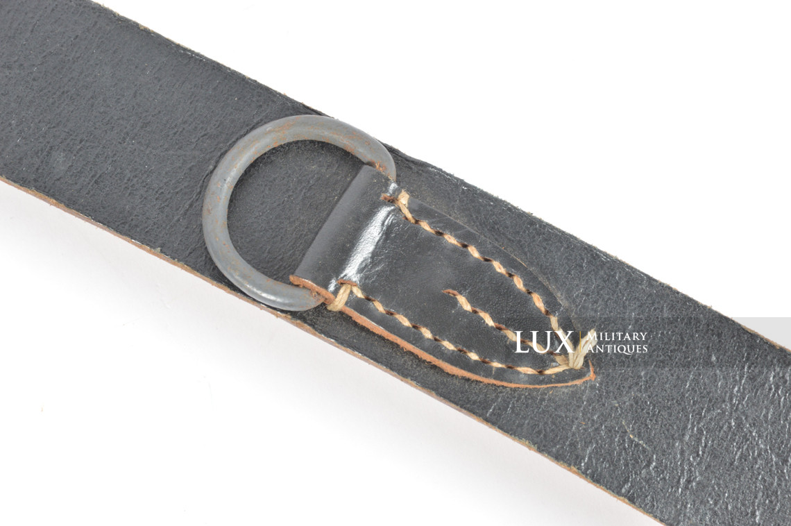 Unissued late-war Heer / Waffen-SS Y-straps, riveted construction, « RBNr » - photo 11