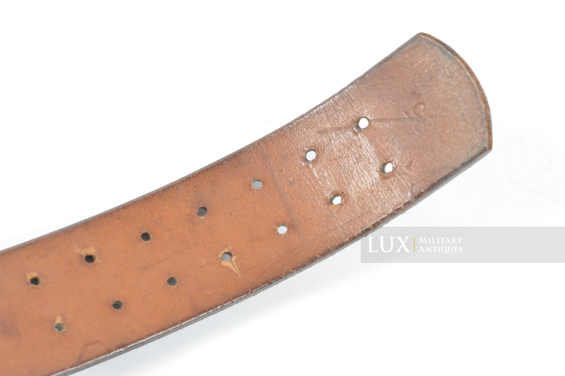 Cuir de ceinturon fin de guerre, état neuf, « RBNr 0/0365/0012 » - photo 12