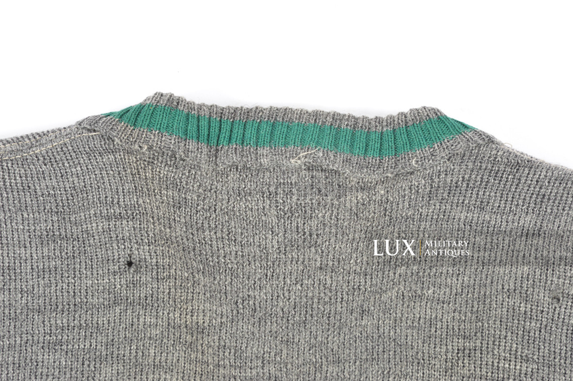 Early-war German standard wool « v-neck » sweater - photo 16