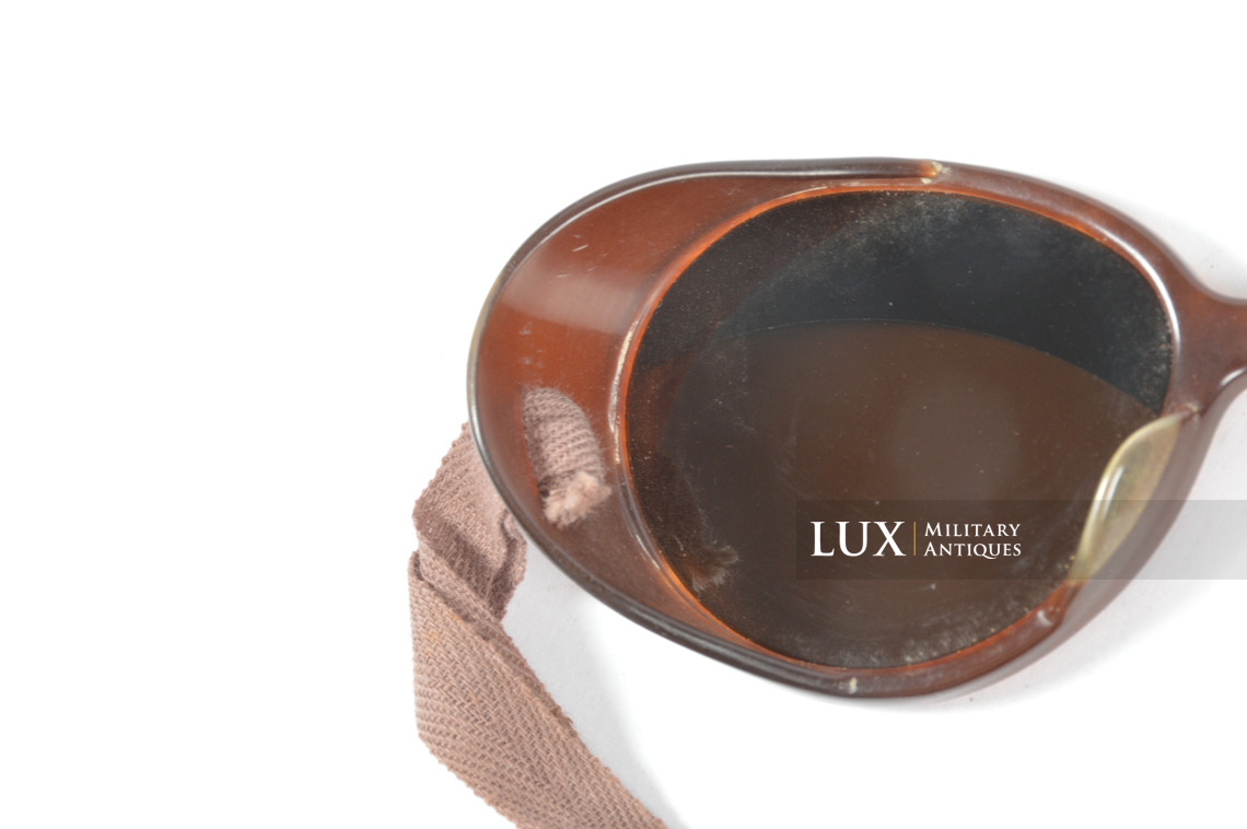 Lunettes solaires allemandes réglementaires « Carl Zeiss / Umbral » - photo 10