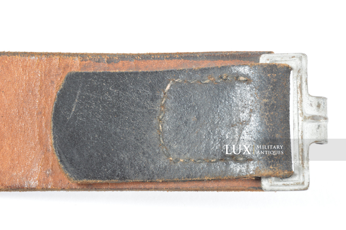 Rare cuir de ceinturon Waffen-SS fin de guerre, « SS 1325/43 RZM » - photo 9