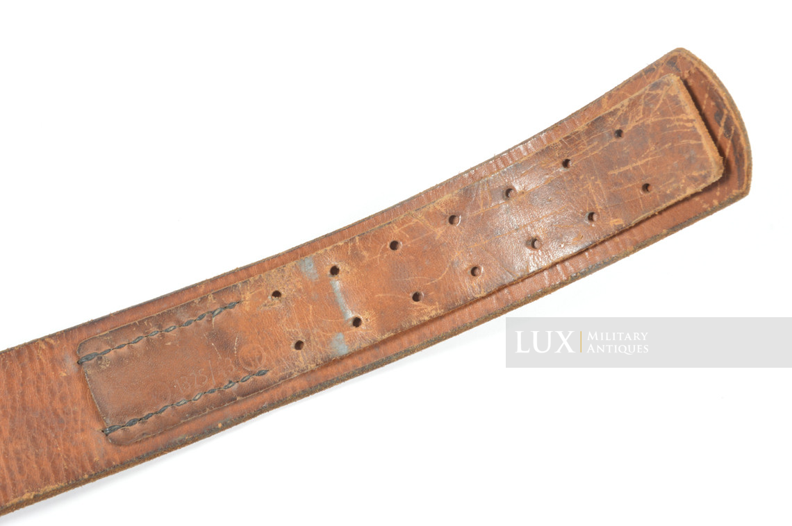 Rare cuir de ceinturon Waffen-SS fin de guerre, « SS 1325/43 RZM » - photo 13