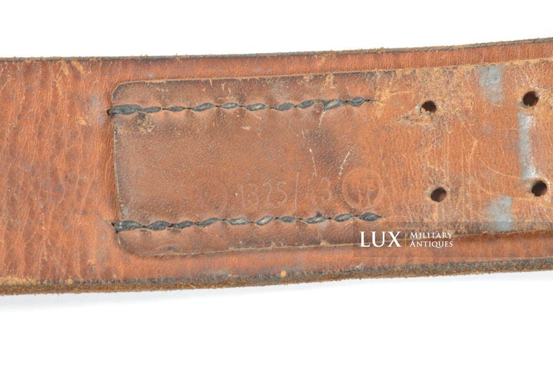 Rare cuir de ceinturon Waffen-SS fin de guerre, « SS 1325/43 RZM » - photo 14