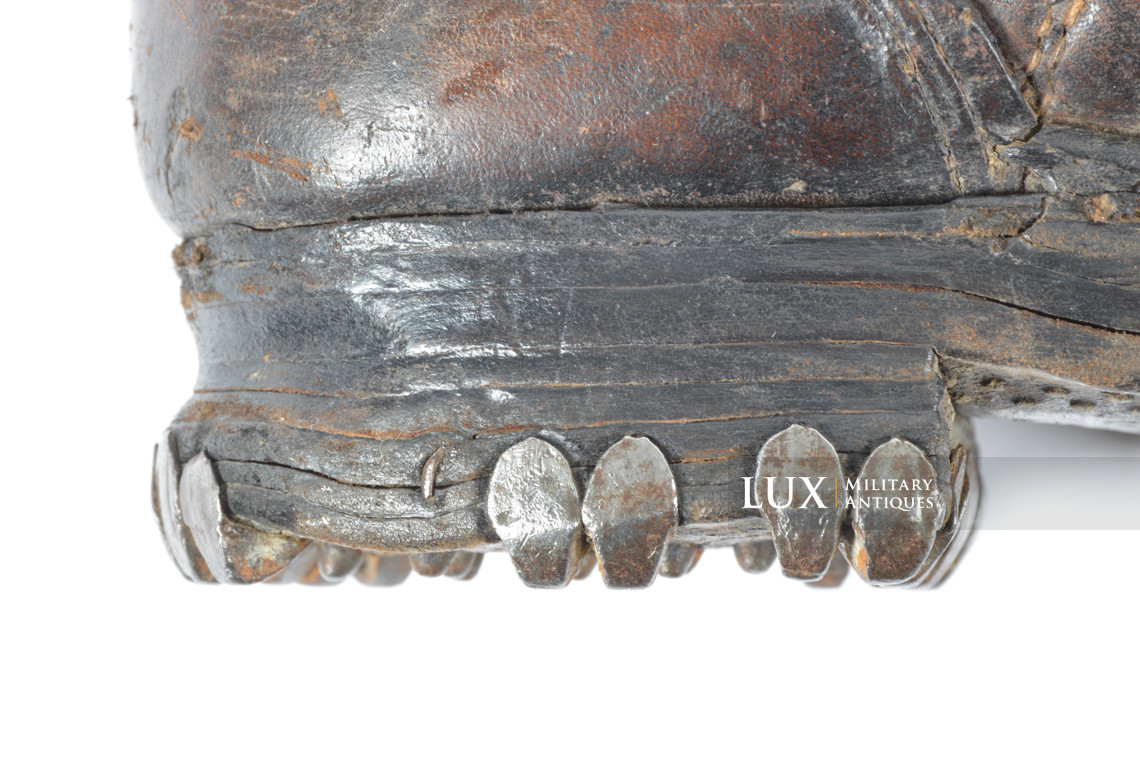Paire de brodequins allemands des troupes de montagne, « RBNr » - photo 29