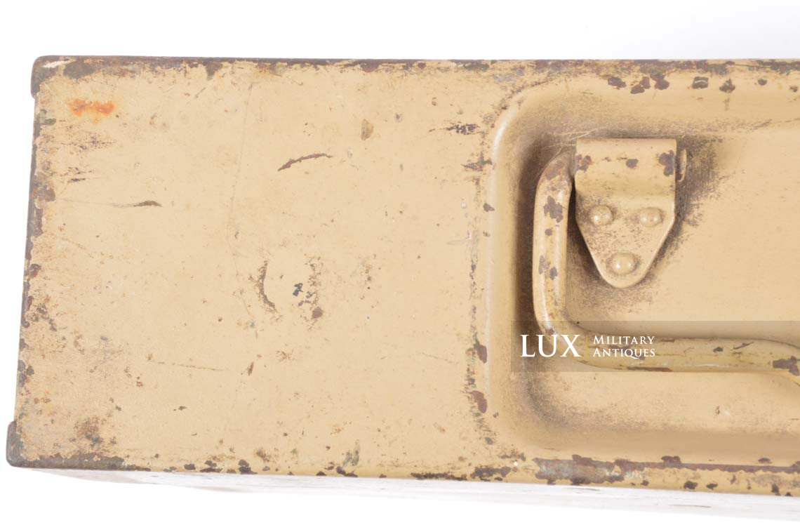 Caisse à munitions allemande MG34/42 fin de guerre jaune sable - photo 9
