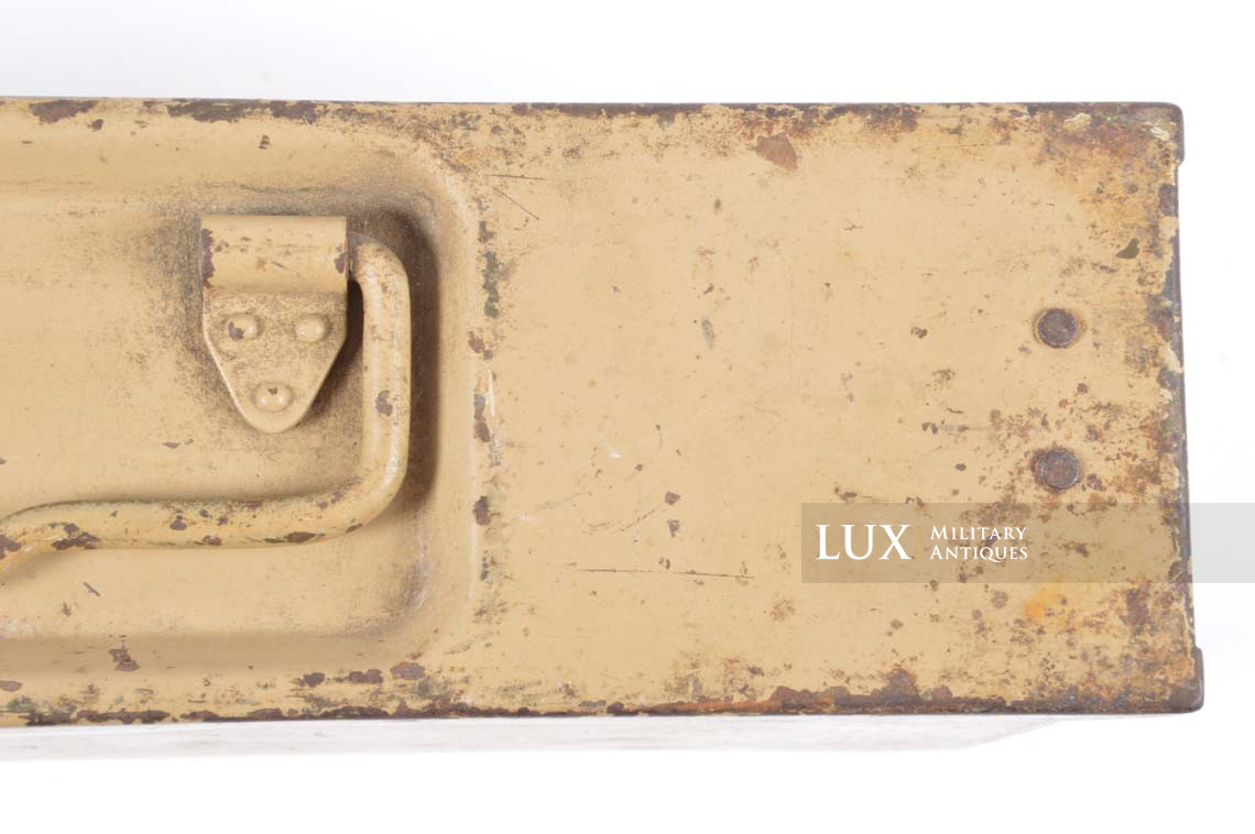 Caisse à munitions allemande MG34/42 fin de guerre jaune sable - photo 10