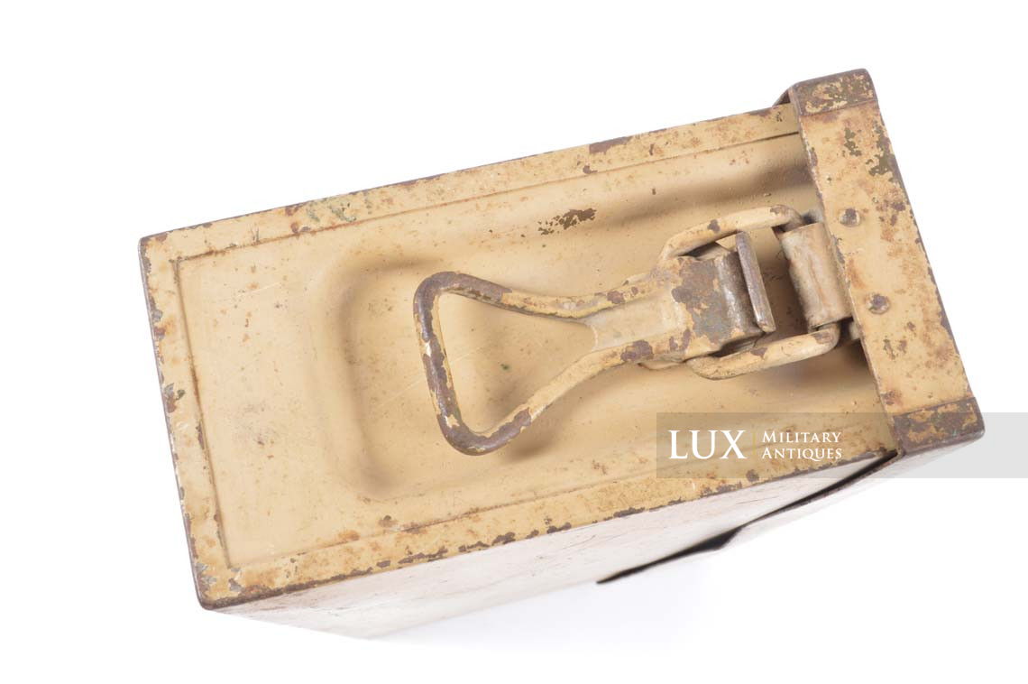 Caisse à munitions allemande MG34/42 fin de guerre jaune sable - photo 12