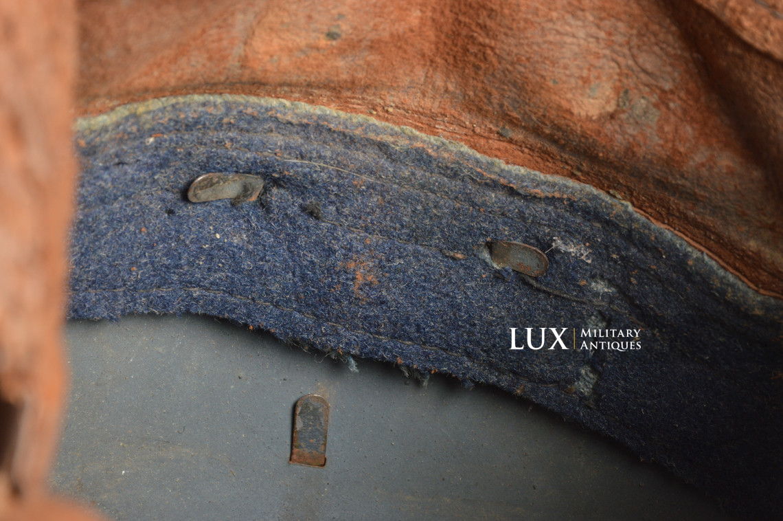 Casque français Adrian M1915 infanterie, nominatif, « impacté » - photo 26
