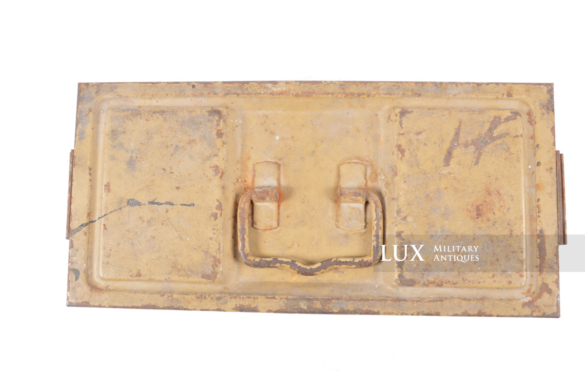 Caisse à munitions allemande MG34/42 fin de guerre jaune sable - photo 7